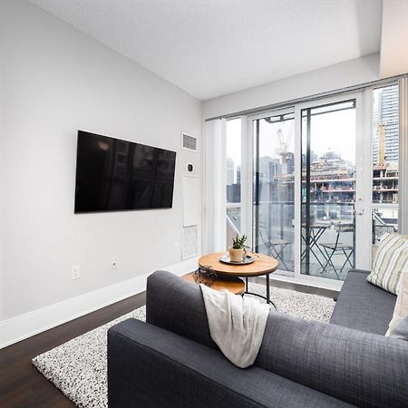 Dwtn Condo Near Cn Tower! W/ Free Parking تورونتو المظهر الخارجي الصورة