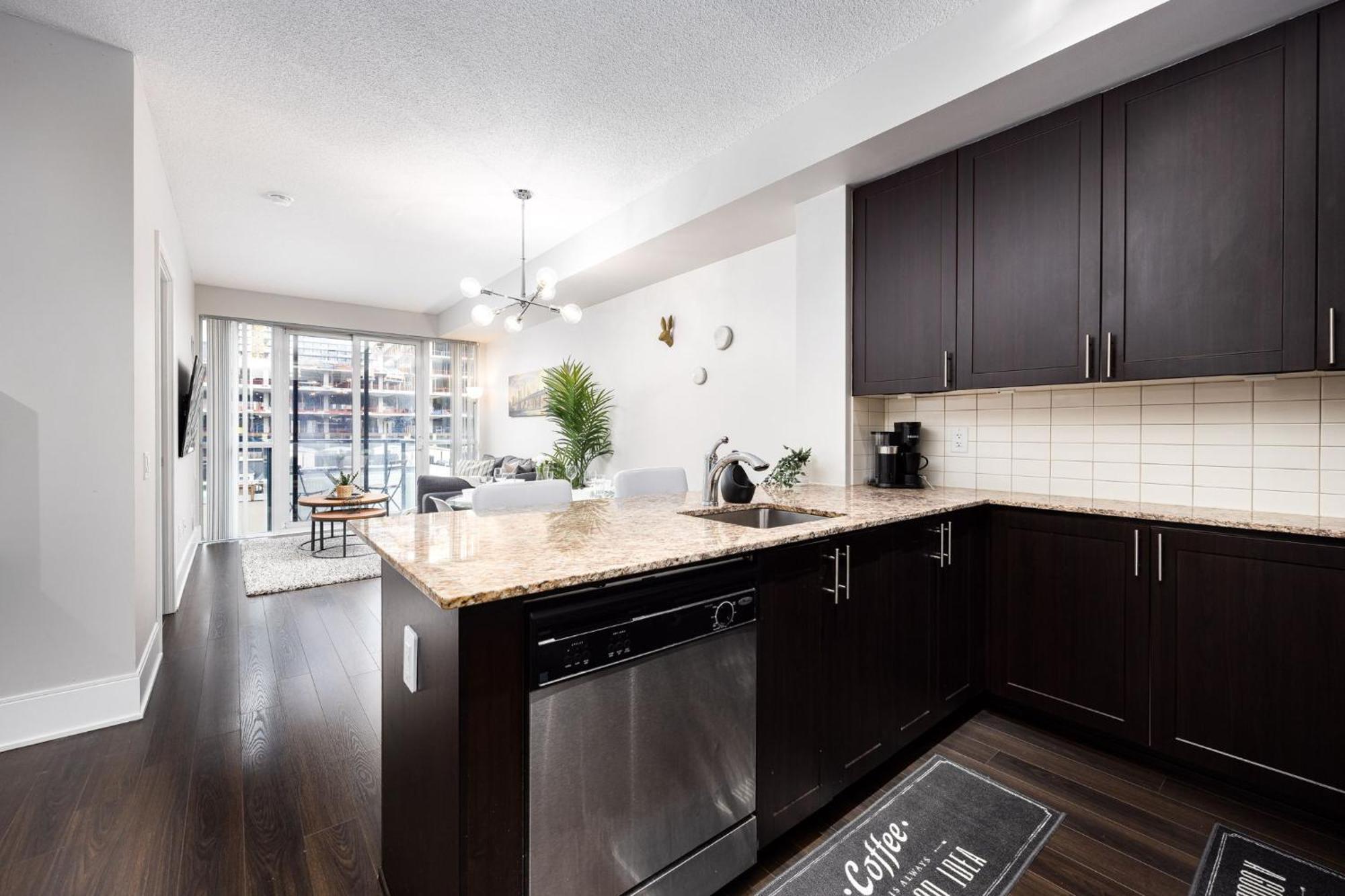 Dwtn Condo Near Cn Tower! W/ Free Parking تورونتو المظهر الخارجي الصورة